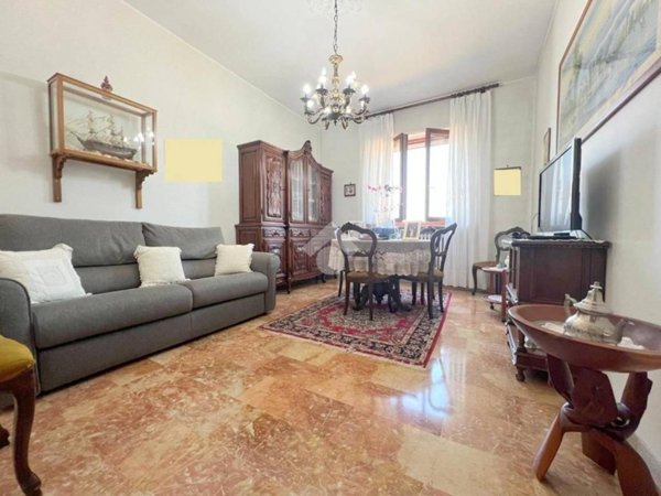 appartamento in vendita ad Asti in zona Pilone