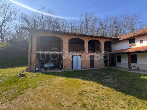 casa indipendente in vendita ad Asti in zona Valmanera