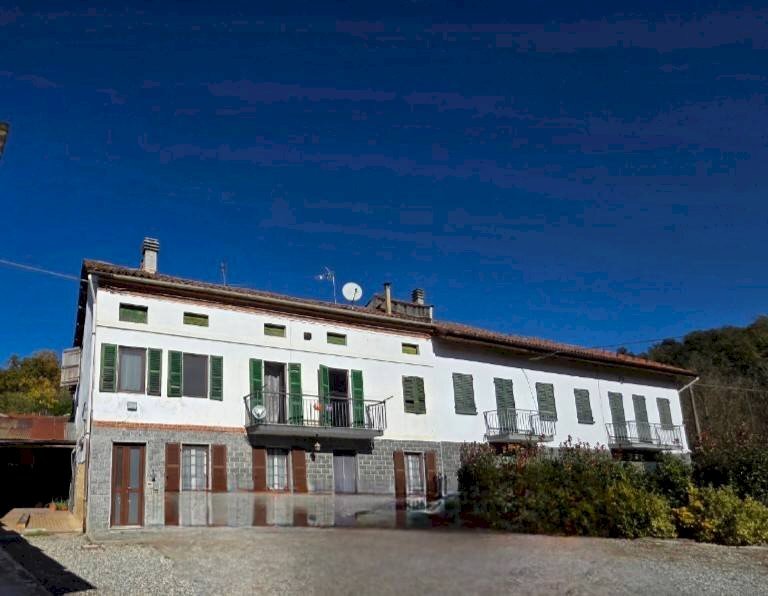 casa indipendente in vendita ad Asti in zona Sessant