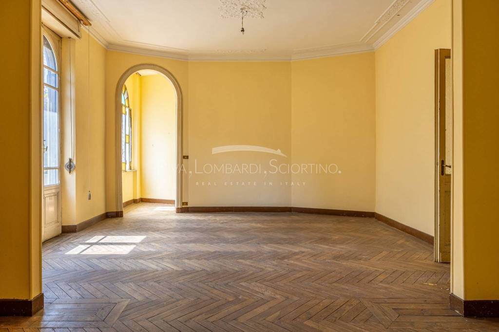 appartamento in vendita ad Asti in zona Corso Dante
