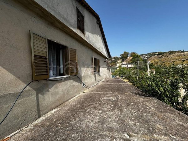 casa indipendente in vendita a Sant'Ilario dello Ionio