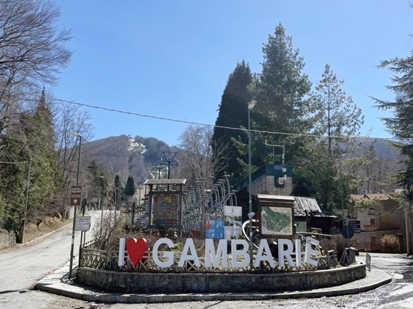 casa indipendente in vendita a Santo Stefano in Aspromonte in zona Gambarie