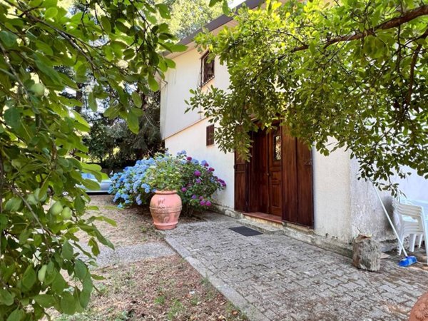 casa indipendente in vendita a Santo Stefano in Aspromonte in zona Gambarie