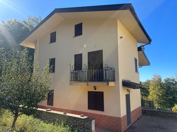 casa indipendente in vendita a Santo Stefano in Aspromonte