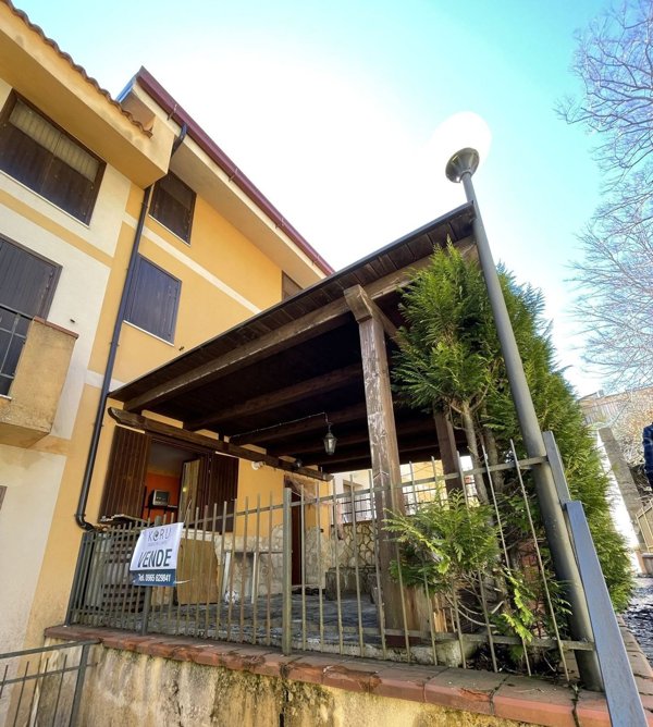 appartamento in vendita a Santo Stefano in Aspromonte in zona Gambarie