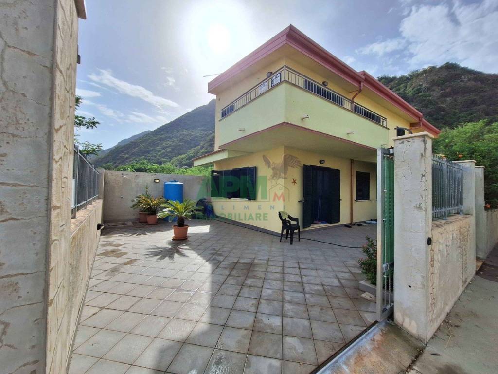 casa indipendente in vendita a Scilla