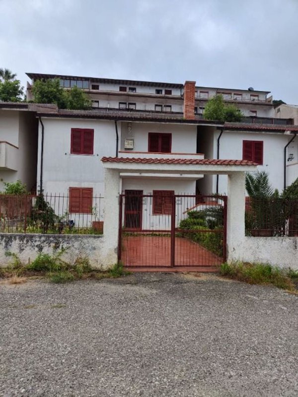 casa indipendente in vendita a Scilla