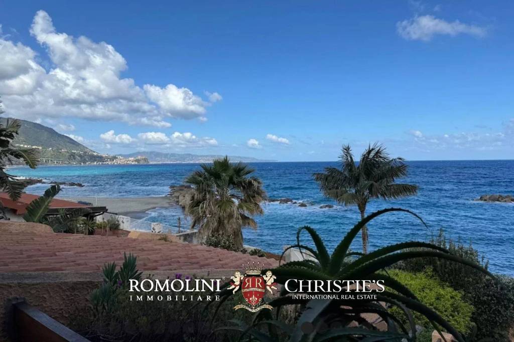 casa indipendente in vendita a Scilla