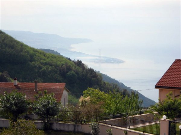 casa indipendente in vendita a Scilla