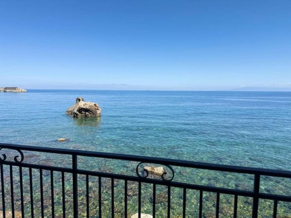 casa indipendente in vendita a Scilla