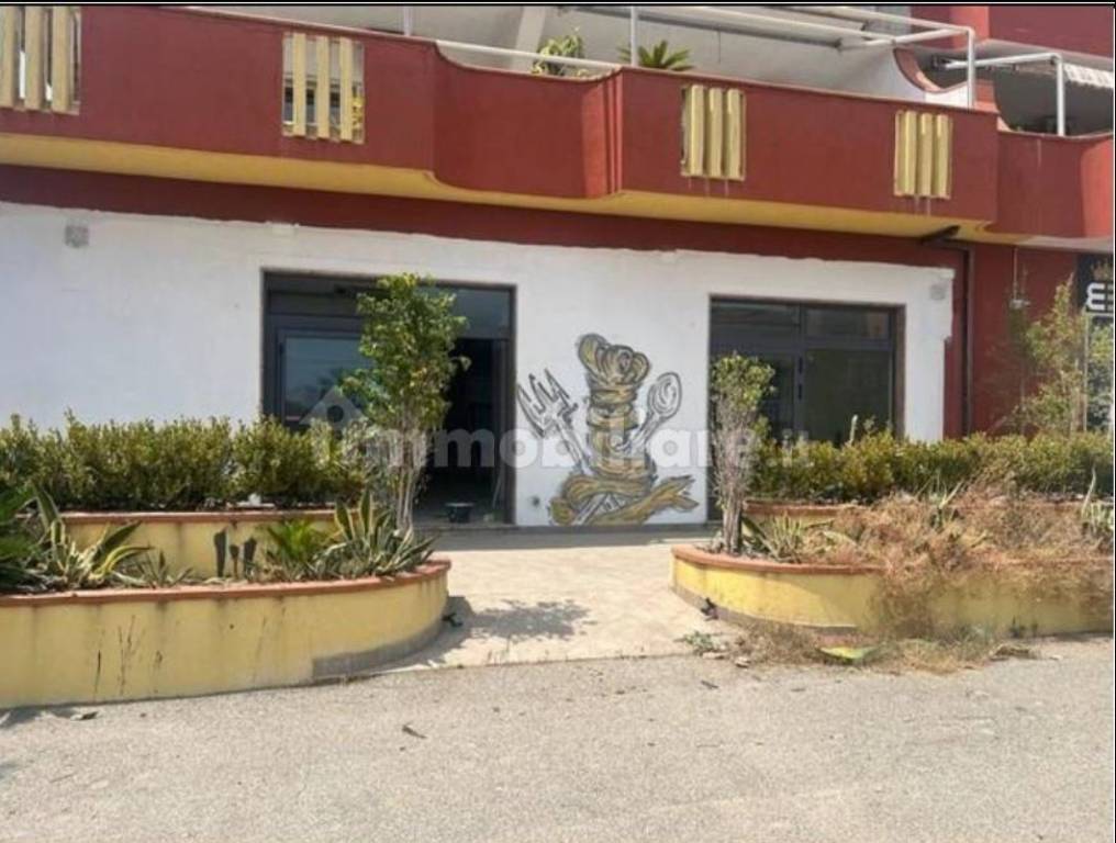negozio in vendita a Siderno