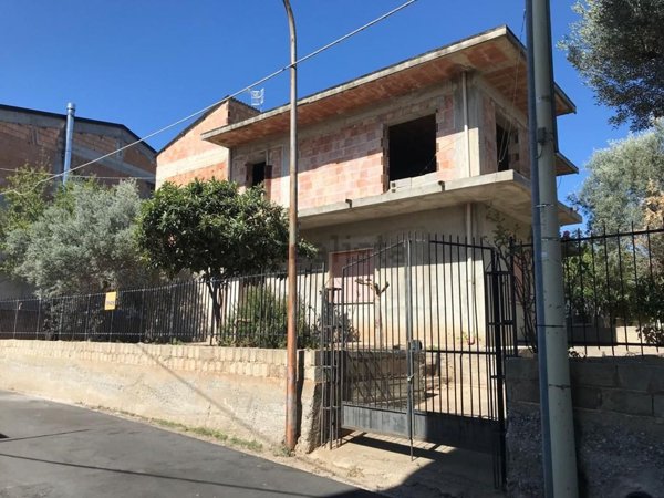 casa indipendente in vendita a Siderno