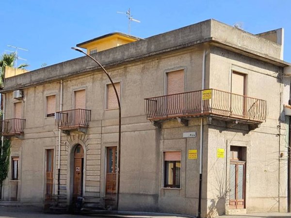 casa indipendente in vendita a Siderno