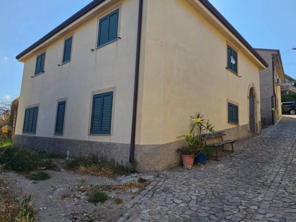 casa indipendente in vendita a Siderno