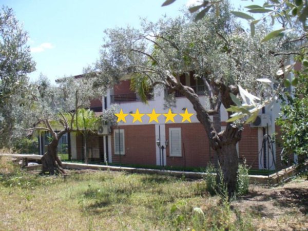 casa indipendente in vendita a Siderno