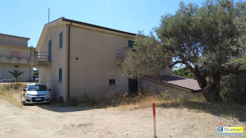 casa indipendente in vendita a Siderno