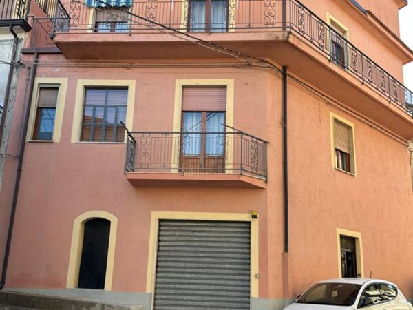 casa indipendente in vendita a Siderno