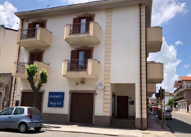 negozio in vendita a Siderno