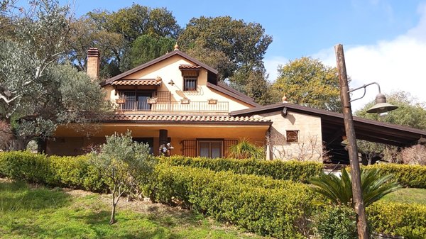 casa indipendente in vendita a Siderno