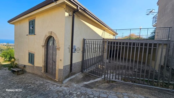 casa indipendente in vendita a Siderno