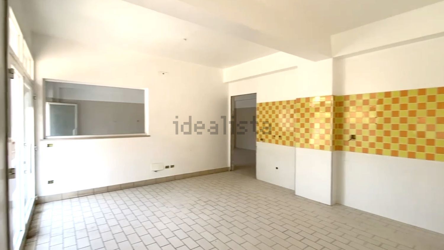 negozio in vendita a Siderno