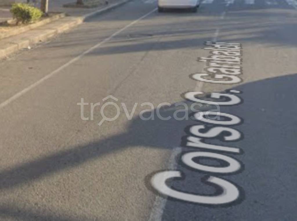 locale commerciale in vendita a Siderno