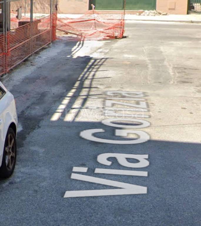 locale commerciale in vendita a Siderno