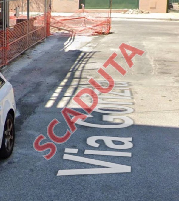 locale commerciale in vendita a Siderno