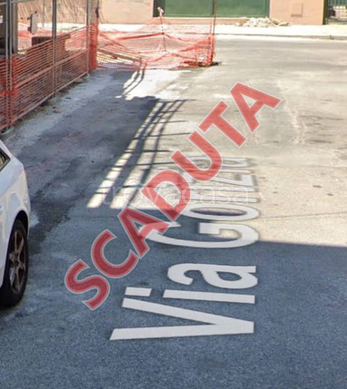 locale commerciale in vendita a Siderno