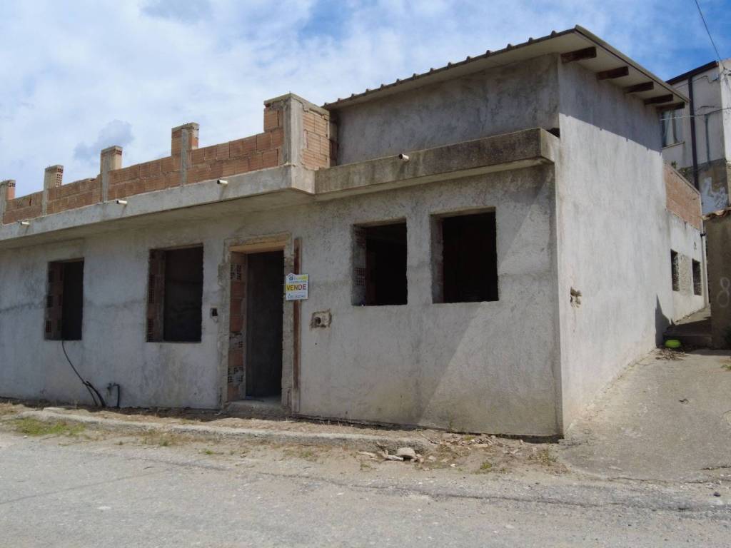 casa indipendente in vendita a Siderno in zona Garino