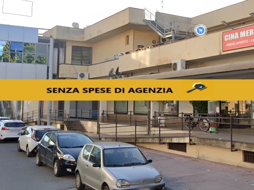 negozio in vendita a Siderno