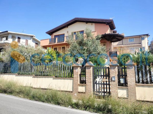 casa indipendente in vendita a Siderno
