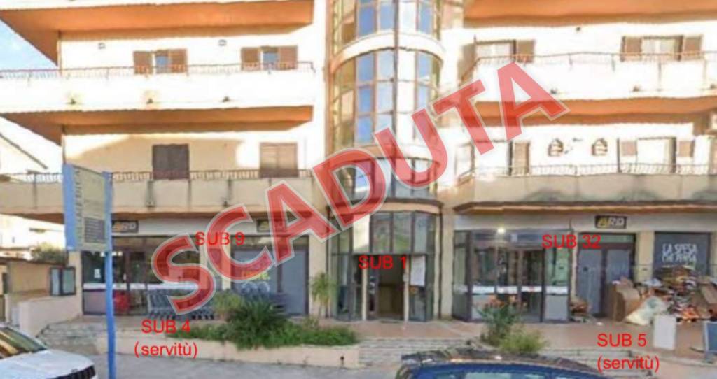 negozio in vendita a Siderno