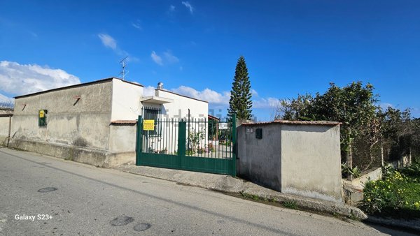 casa indipendente in vendita a Siderno