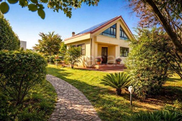 casa indipendente in vendita a Siderno