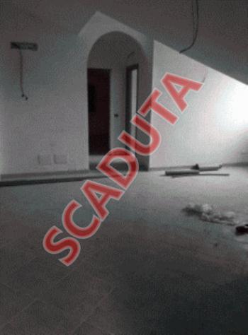 locale commerciale in vendita a Siderno