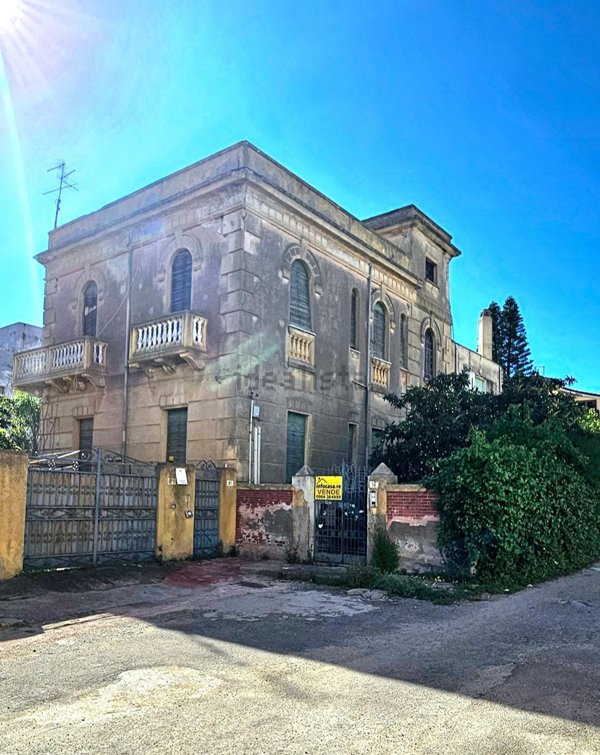 casa indipendente in vendita a Siderno