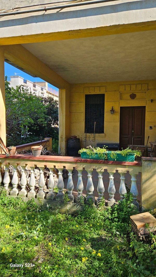 casa indipendente in vendita a Siderno