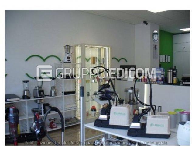 negozio in vendita a Siderno