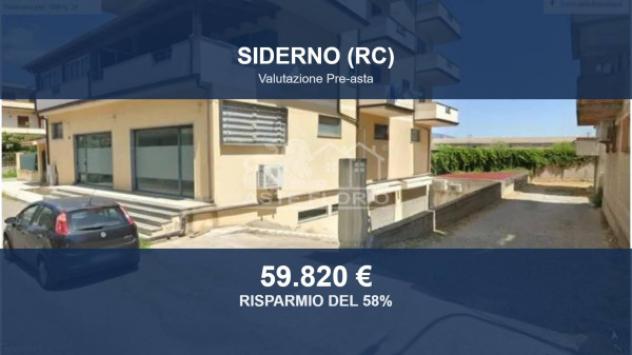locale commerciale in vendita a Siderno