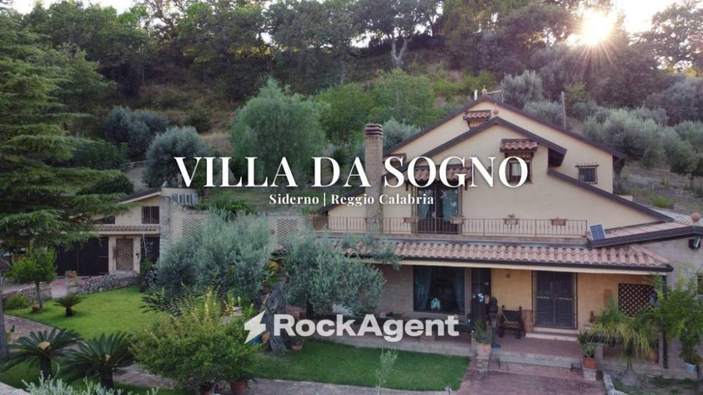 casa indipendente in vendita a Siderno
