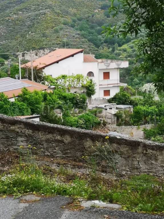 casa indipendente in vendita a Stignano
