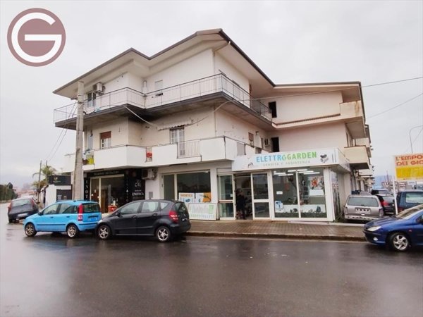 locale commerciale in vendita a Taurianova