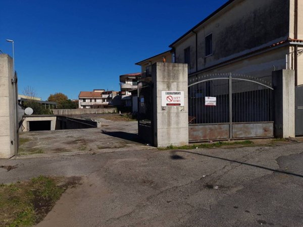 locale commerciale in vendita a Taurianova