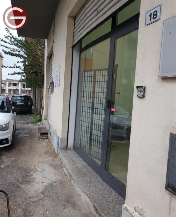 locale commerciale in vendita a Taurianova