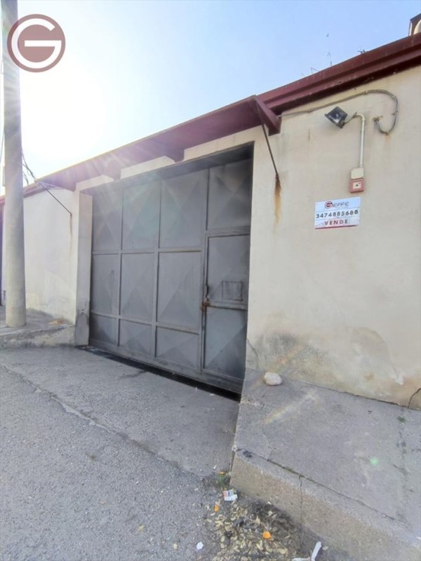 negozio in vendita a Taurianova