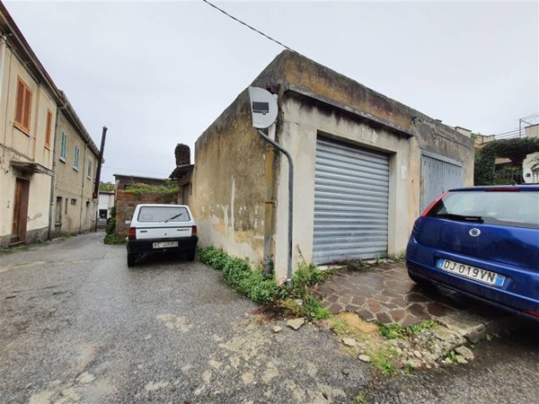 locale di sgombero in vendita a Taurianova