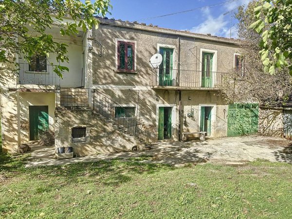 casa indipendente in vendita a Taurianova in zona San Martino