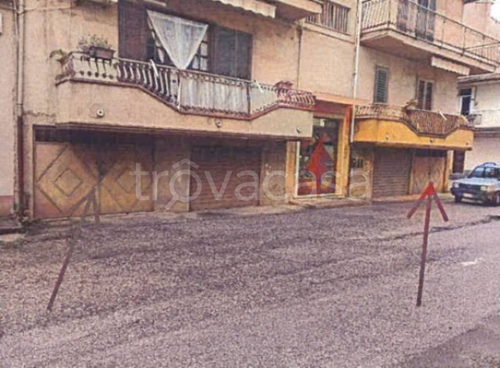locale commerciale in vendita a Taurianova
