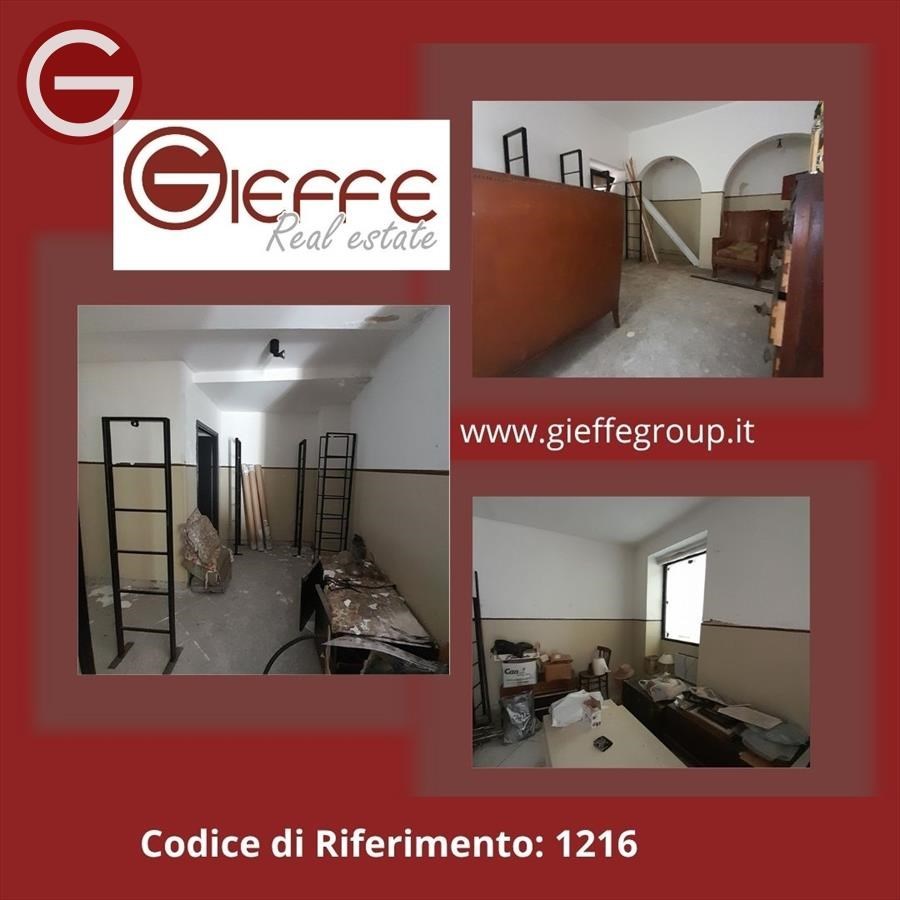 locale commerciale in vendita a Taurianova